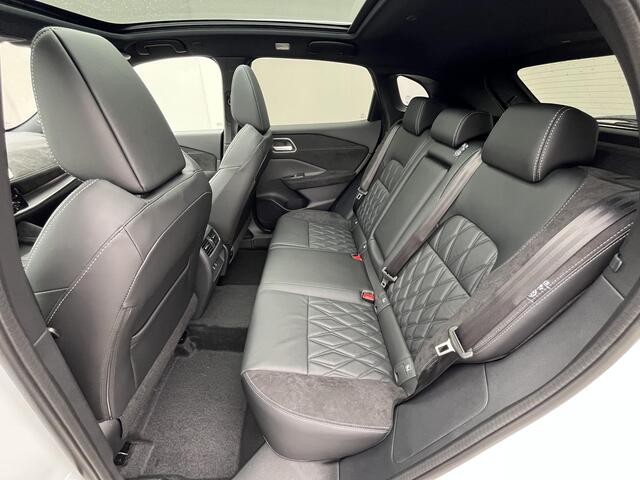 Nissan QASHQAI 1.5 ePower Tekna Plus / NIEUW uit voorraad leverbaar! / Panoramadak / HUD / 360° Camera / Google Maps Navigatie / Stuur- en Stoelverwarming / Voorruitverwarming / Keyless Entry & Start / Massagefunctie / Elektrisch Verstelbare Voorstoelen met geheugenset 