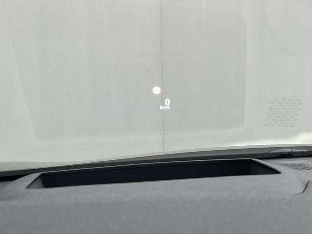 Nissan QASHQAI 1.3 MHEV Xtronic Business Premium / HUD / Panoramadak / Google Maps Navigatie / Apple Carplay & Android Auto / Keyless Entry & Start / Adaptieve Cruise Control / 360° Camera / Stuur- en Stoelverwarming / Voorruitverwarming / Elektrisch Verstelbare Bestuur