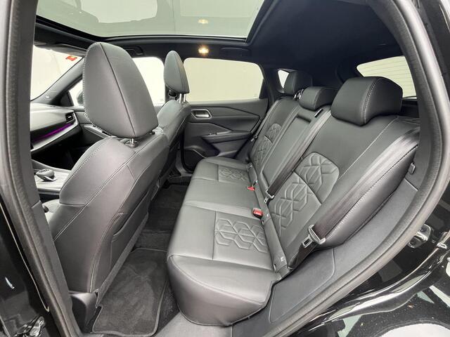 Nissan QASHQAI 1.3 MHEV Xtronic Business Premium / HUD / Panoramadak / Google Maps Navigatie / Apple Carplay & Android Auto / Keyless Entry & Start / Adaptieve Cruise Control / 360° Camera / Stuur- en Stoelverwarming / Voorruitverwarming / Elektrisch Verstelbare Bestuur