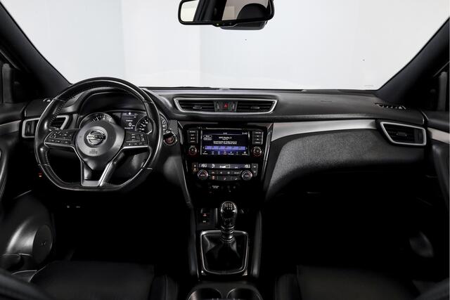 Nissan QASHQAI 1.3 DIG-T Tekna + 140 PK | Pano | Adapt. Cruise | Stoel-+Voorruitverw. | PDC | 360 Camera | NAV + App. Connect | ECC | Bose | LM 19" |