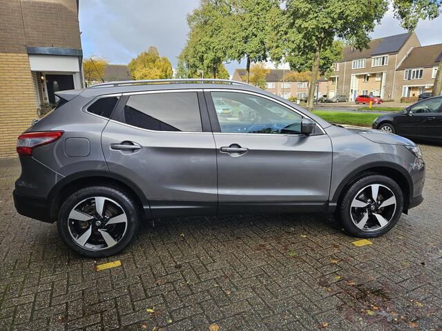 Nissan QASHQAI 1.2 N-Vision / Airco Clima/ Navigatie/ Cruise/ Camera 360graden/ PDC/ Trekhaak/ Pano-dak/ Stoelverwarming/ Lederen bekleding