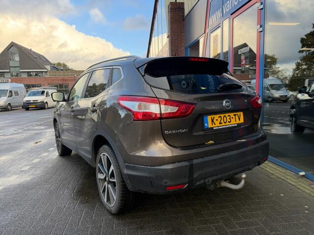 Nissan QASHQAI 1.2 Automaat Panodak Navi 360 Camera Leer Airco(ECC)