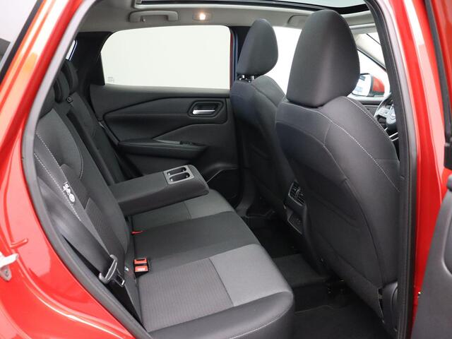 Nissan QASHQAI 1.3 MHEV Xtronic N-Connecta | Panoramadak | Trekhaak | Climate control | Adaptive cruise control | Apple carplay/Android Auto | Rondomzicht camera |