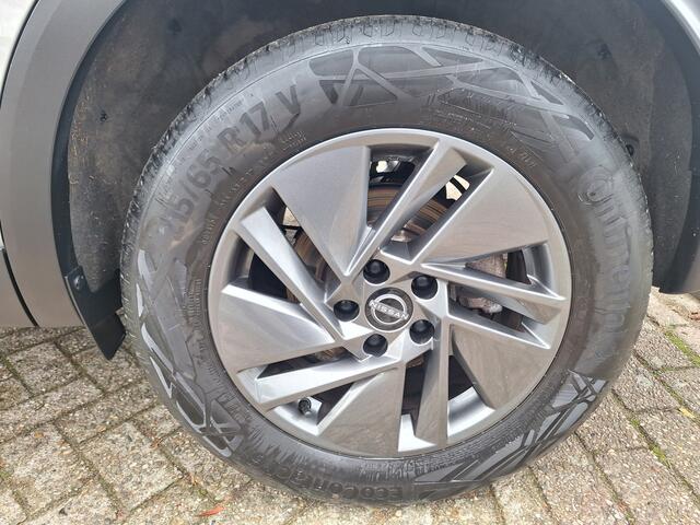 Nissan QASHQAI 1.3 MHEV Acenta 12x OP VOORRAAD