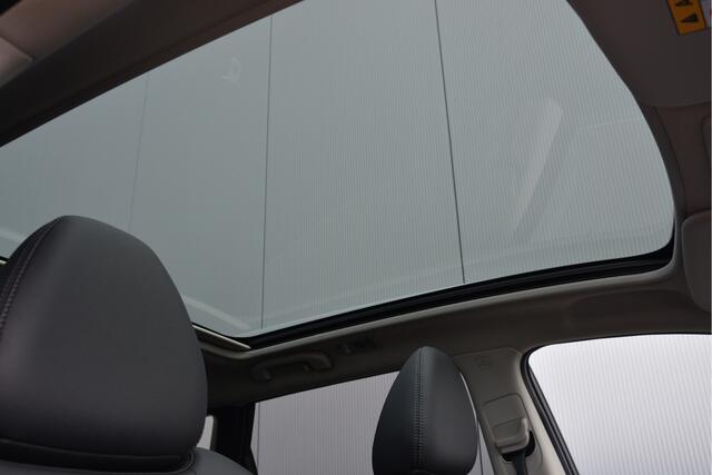 Nissan QASHQAI 1.2 Tekna Navigatie, Panoramadak, Trekhaak, 19"Lm, Half Leder, 360 Camera, LED, Climate Conttrol