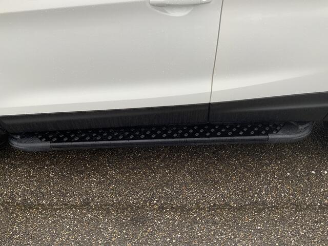 Nissan QASHQAI 1.3 DIG-T Visia A SUV Airco Cruise Groot Scherm Navi Camera Alu Velg TredePLank Euro 6 MPV 141 pk Trekhaak 1300 kg