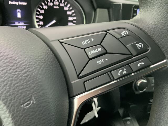 Nissan QASHQAI 1.3 DIG-T Visia A SUV Airco Cruise Groot Scherm Navi Camera Alu Velg TredePLank Euro 6 MPV 141 pk Trekhaak 1300 kg