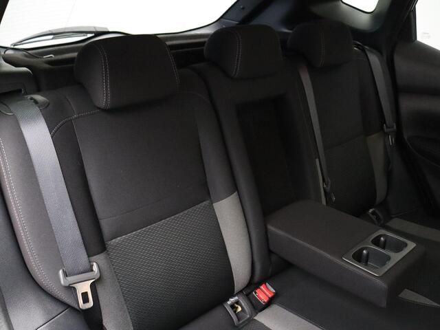 Nissan QASHQAI 115pk N-Connecta | Trekhaak | Stoelverwarming | Navigatie | 360 Rondom camera | Climate control |