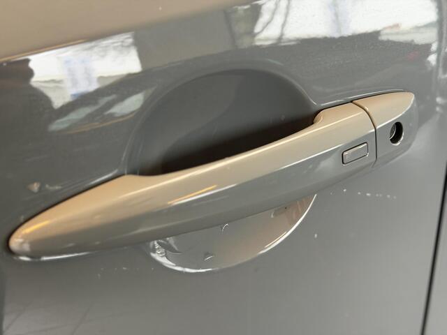 Nissan QASHQAI 1.3 MHEV Tekna / 360 / Head-up / Trekhaak /