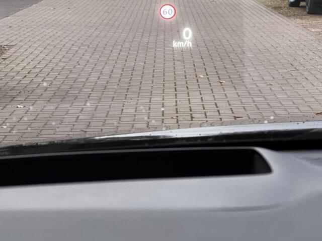 Nissan QASHQAI 1.3 MHEV Xtronic Tekna Plus Fabrieksgarantie tot 03-2028 / 1.800 kg trekgewicht / Panorama dak / Leder / Elektr. stoelen met massagefunctie en elektr. klep / Navigatie / Adaptieve CC / HUD / Camera 360° / Stuur-, stoel- en voorruitverwarming / 20" LM wi