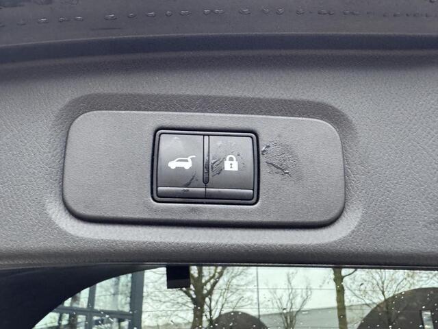 Nissan QASHQAI 1.3 MHEV Xtronic N-Connecta FABRIEKSGARANTIE| PANO| VOORRUITVERWARMING| STOEL + STUUR VERWARMING| 360 CAMERA| DODE HOEK| HEAD-UP| ELEK. ACHTERKLEP