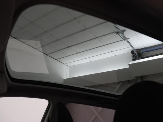 Nissan QASHQAI 1.6 N-Connecta | 163pk | Panoramadak | Trekhaak | 360 Camera | Navigatie | Keyless | Climate control | Bluetooth | Cruise control