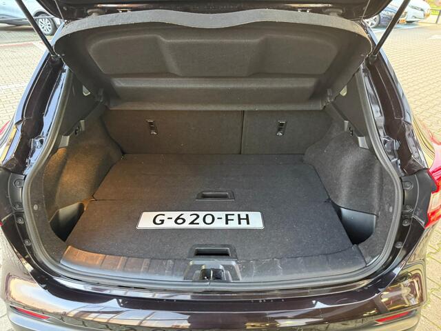 Nissan QASHQAI 1.3 DIG-T N-Connecta *Trekhaak & Night Shadelak*