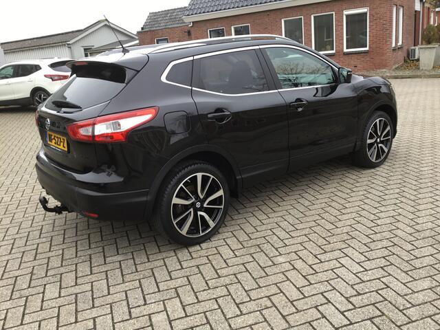 Nissan QASHQAI 1.2DIG-T Tekna+Panodak