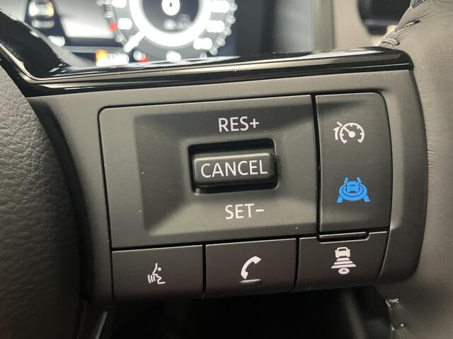 Nissan QASHQAI 1.5 e-Power Tekna / ¤4000,- Eindejaarsvoordeel / Nieuw uit Voorraad Leverbaar / Panoramadak / Stoel- en Stuurverwarming / Verwarmde Voorruit / Google Maps Navigatie / Lederen Bekleding /