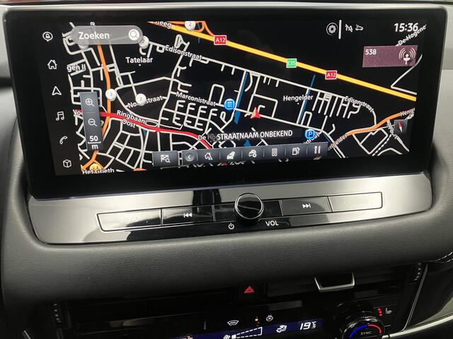 Nissan QASHQAI 1.3 MHEV Xtronic N-Connecta / Navigatie / Elektrische Kofferbak / 360 Graden Camera / Stoel- en Stuurverwarming / Verwarmde Voorruit / Adaptive Cruise Control / Dual-Zone Climate Control /
