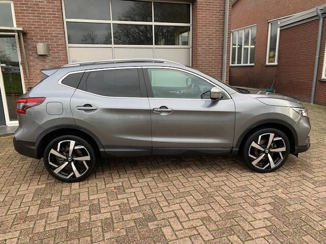 Nissan QASHQAI 1.3 DIG-T Tekna + Trekhaak / Panoramadak / Leer