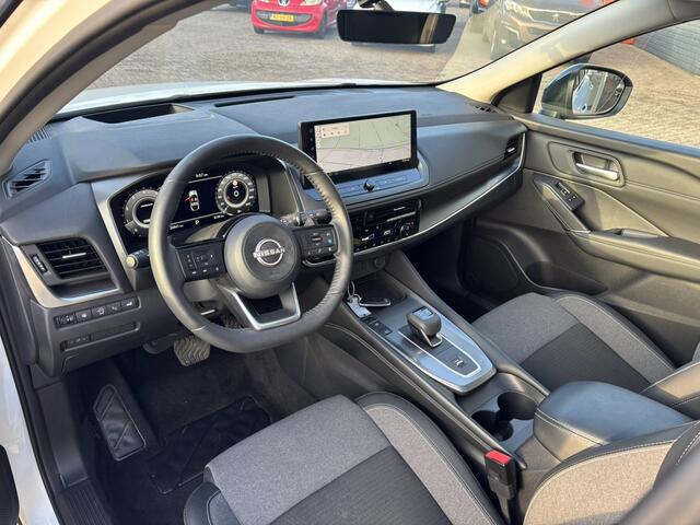 Nissan QASHQAI 1.3 MHEV Xtronic N-Connecta Eindejaarsvoordeel, nu ¤900.- in prijs verlaagd! / Google Maps Navigatie / Elektrische Achterklep / Head-up Dislplay / Allseason Banden / Voorruit, Stoel & Stuurverwarming /