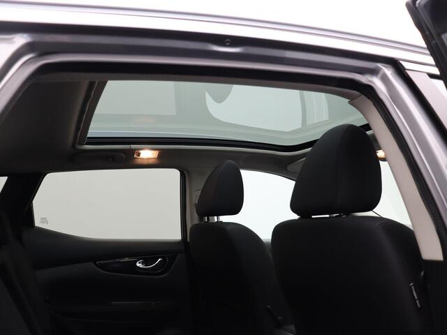 Nissan QASHQAI 115pk N-Connecta | Trekhaak | All Season | 360 Camera | Panorama dak |