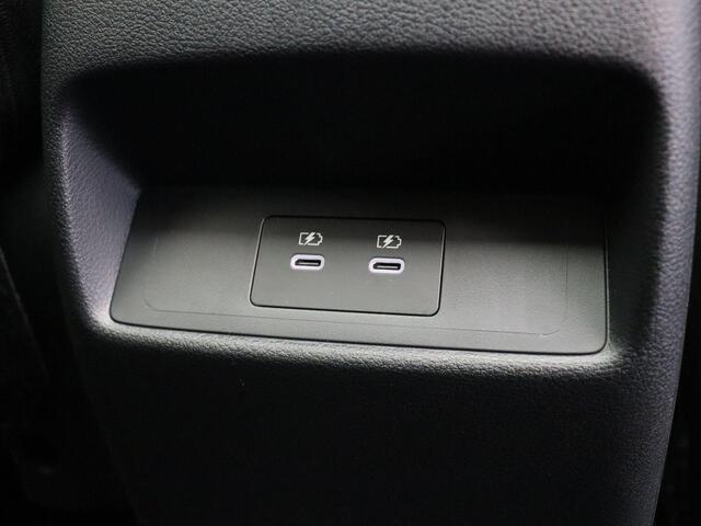 Nissan QASHQAI 158pk MHEV Xtronic N-Connecta | Headup-display | Stoel, stuur en voorruit verwarming | Rondomzicht camera | Elektrische achterklep | Panoramadak |