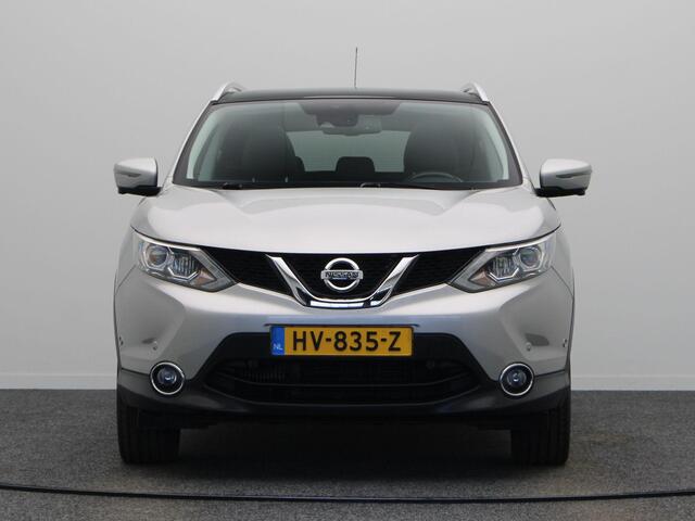 Nissan QASHQAI 1.6 Tekna | Panoramadak | Navigatie | Lederen bekelding | Climate Control | Rondomzicht camera | Trekhaak | Elektrisch verstelbare best. stoel | Stoelverwarming |