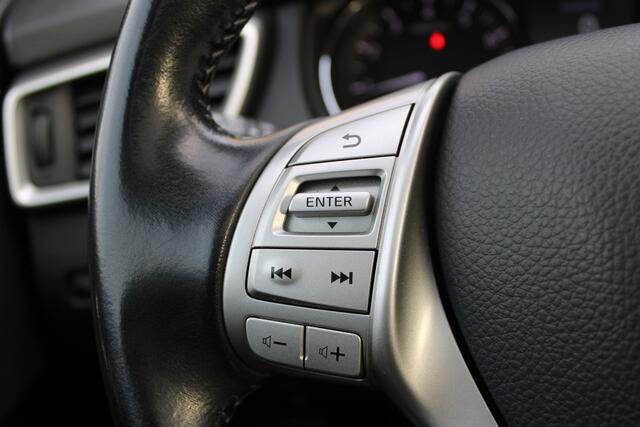 Nissan QASHQAI 1.2 Tekna | Cruise control | Leder | Panoramadak | Trekhaak | 360 camera