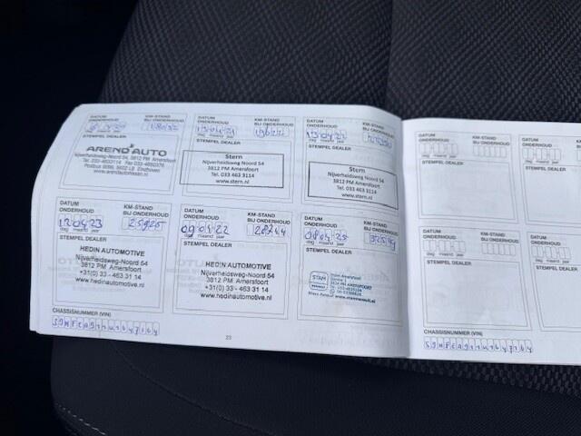 Nissan QASHQAI 1.2 N-Connecta. Navigatie, Trekhaak lage km. stand. NL auto