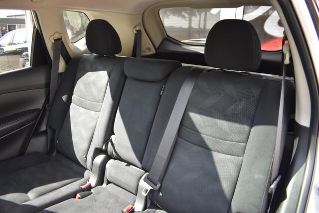 Nissan X-TRAIL 1.6 dCi Connect Edition 7p. / Trekhaak afn. (2000kg) / Keyless / Panoramadak / 19" LM / Camera / Navi