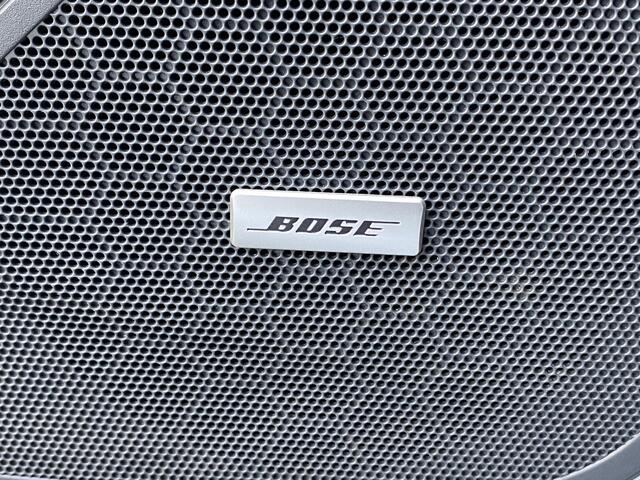 Opel AMPERA Ampera-E Business Executive 60 kWh HV Accu nieuw eind '22! Zeer compleet met o.a. lederen bekleding, Bose soundsystem, stoel- én achterbankverwarming, camera, nieuwe APK, etc.