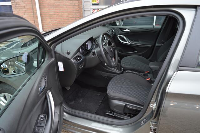 Opel ASTRA 1.2 Bns Edition