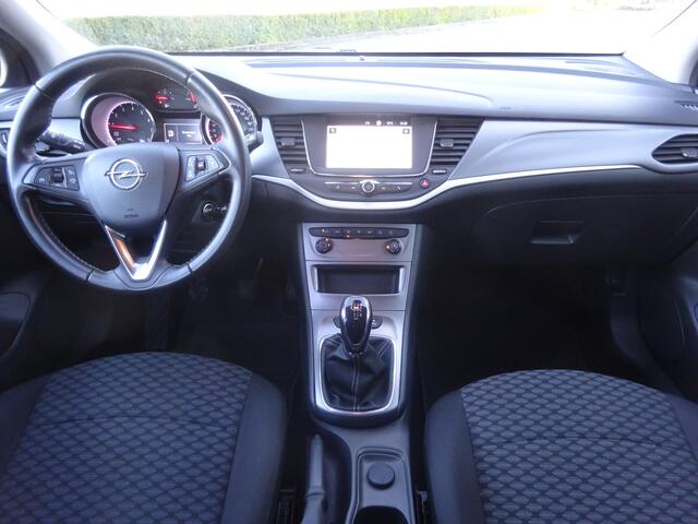 Opel ASTRA Sports Tourer 1.2 Business Edition Navi / Trekhaak / Cruise control / Led