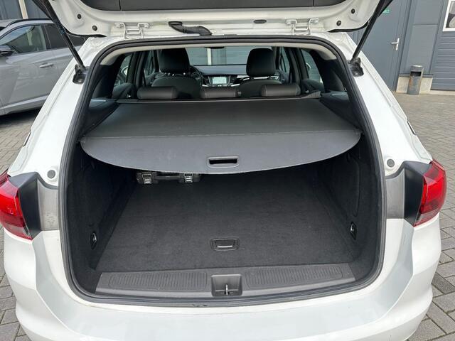 Opel ASTRA Sports Tourer 1.2T Business Elegance Navigatie