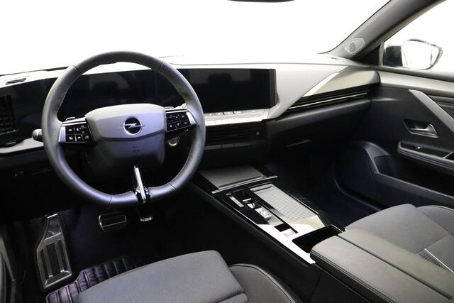 Opel ASTRA 1.2 Turbo GS 130 PK Automaat | Navigatie | Climate control | Camera's rondom | Zwart dak | Stoel & Verwarming | Lichtmetalen velgen | Getint glas | DEMO |