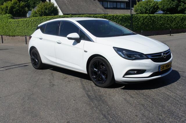 Opel ASTRA 1.4 EXECUTIVE NAVI/HLEDER/CAMERA/PDC/CRUISE/APPLE-ANDROID AUTO