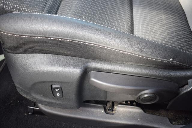 Opel ASTRA Sports Tourer 1.2 Design & Tech//Navi//Camera!!