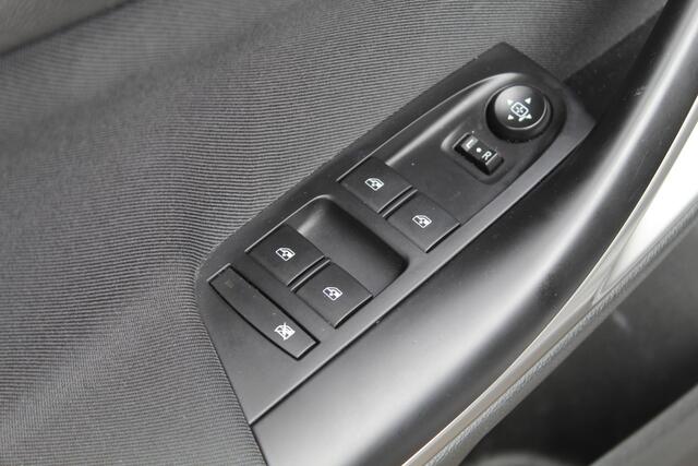 Opel ASTRA Sports Tourer 1.2 Edition//Navi//Camera//ECC!!