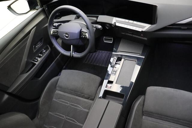 Opel ASTRA 1.2 Turbo Hybrid Ultimate | VOORRAAD | Schuif/kantel dak | Adaptive Cruise Control | Verwarmde voorruit | Stoelverwarming | 360° Camera | VOL OPTIES