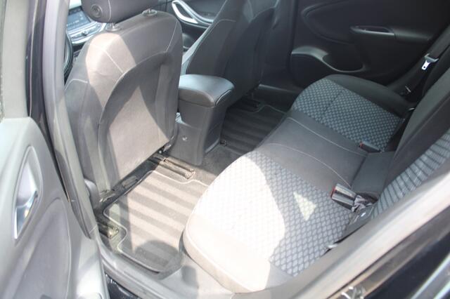 Opel ASTRA 1.4 T. Business+