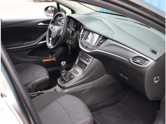 Opel ASTRA Sports Tourer 1.4 150PK Turbo 120 Jaar Edition | AppleCarPlay/AndroidAuto | Climate Control | Navigatie | Armsteun | Cruise Control | Trekhaak | Parkeersensoren | Privacy Glass | Isofix |