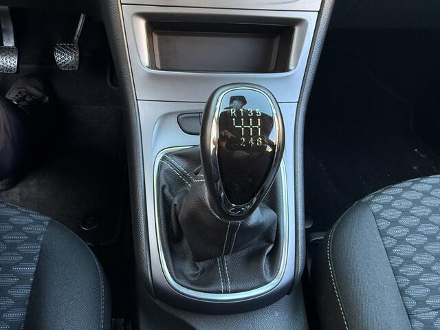 Opel ASTRA Sports Tourer 1.2 Business Edition