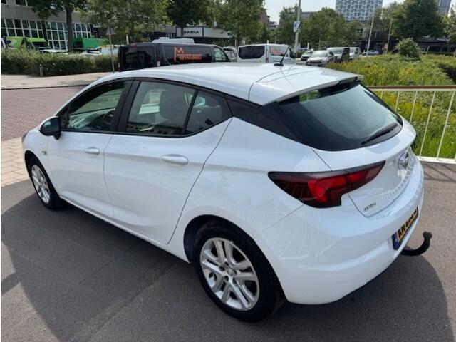 Opel ASTRA 1.0 Business+