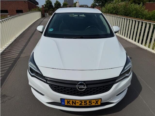 Opel ASTRA 1.0 Business+