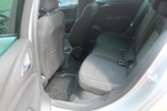 Opel ASTRA 1.4 T. Online Ed.