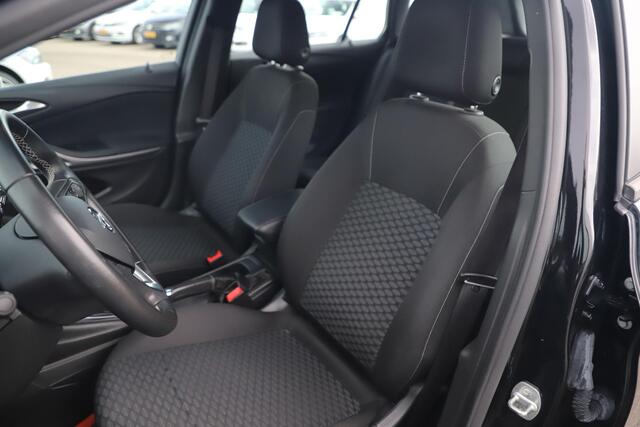 Opel ASTRA Sports Tourer 1.2 Business Edition 131PK 17 inch LMV Navigatie Carplay Android Airco Cruise Control Parkeersensor
