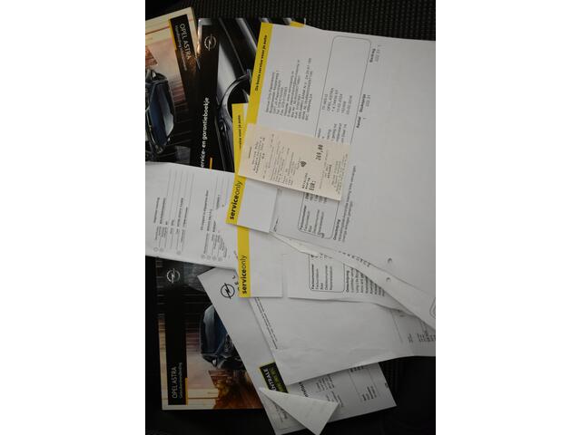 Opel ASTRA Sports Tourer 1.4 Edition Airco, Trekhaak, PDC, Onderhouden