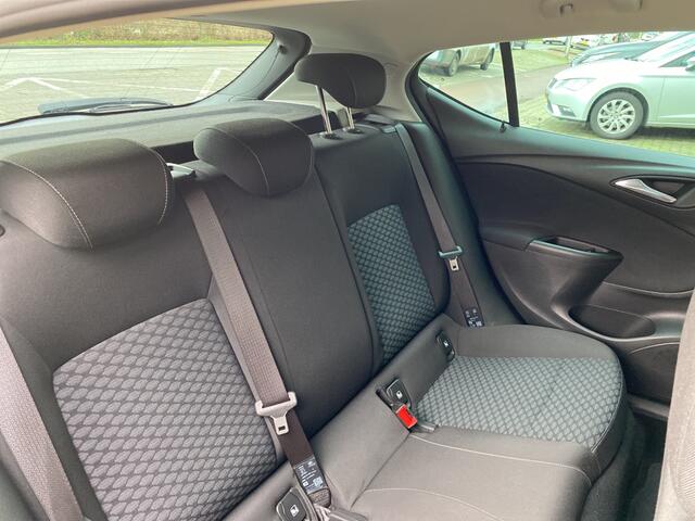 Opel ASTRA 1.4 Turbo S/S Navigatie/:Ledverl./Cruisecontr./Climatecontr./8Start-stop syst./Winterpakket/Parkeersens. V+A/Verw. stuur en voorst.Verw.