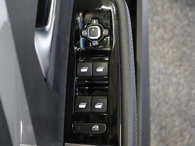 Opel ASTRA 1.2 GS Line Automaat Opel Astra 1.2 GS Line | Climate control | Adaptive cruise control | LED | Voorstoelen verwarmd | Stuurwiel verwarmd | Achteruitrij camera 360* | Sfeer verlichting | Apple carplay/ Andriod auto