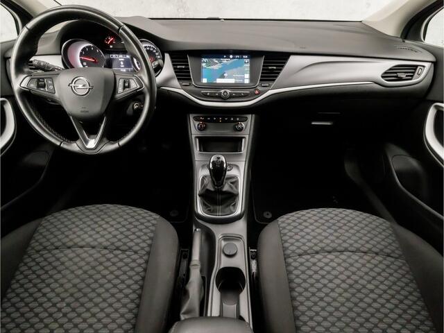 Opel ASTRA 1.0 Turbo Sport (APPLE CARPLAY, NAVIGATIE, GETINT GLAS, LM VELGEN, SPORTSTOELEN, PARKEERSENSOREN, LM VELGEN, CRUISE, NIEUWE APK, NIEUWSTAAT)