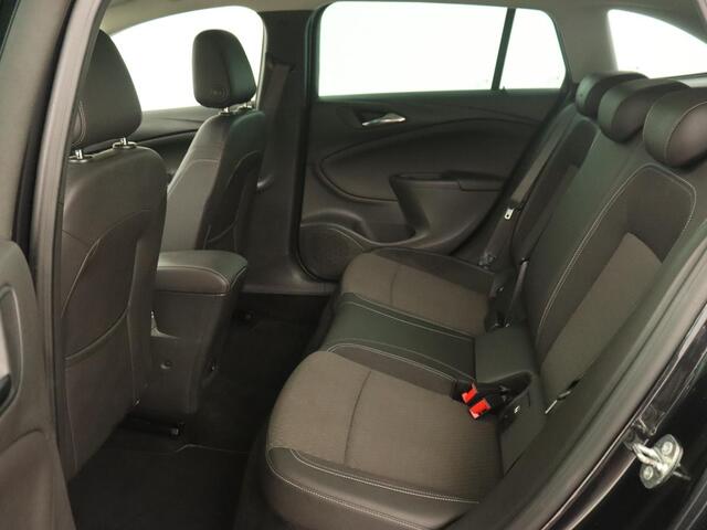 Opel ASTRA 1.4 Turbo Innovation | Trekhaak | Camera | Carplay | Navigatie | Keyless | Parkeerhulp | Climate control | Cruise control | Bluetooth