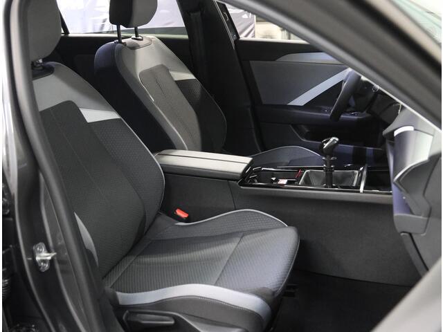 Opel ASTRA Sports Tourer 1.2 110PK Turbo Business Edition | 1ste eigenaar | AppleCarPlay/AndroidAuto | Camera | Navigatie | Stoel/Stuur verwarmd | AGR Bestuurdersstoel | Adaptive CruiseControl | Isofix | Privacy Glass |